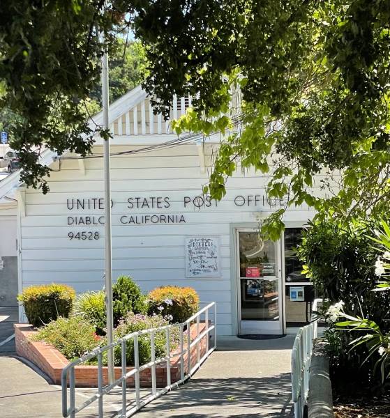 United States Post Office building in Diablo, CA